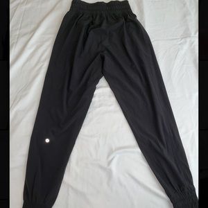 Lululemon Jogger 28”